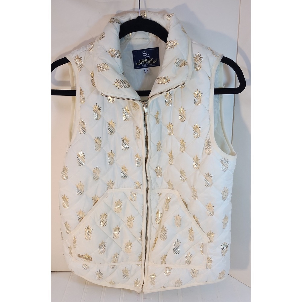 Simply Southern Women SM White Gold Pineapple Quilted Puffer Vest Novelty Layers